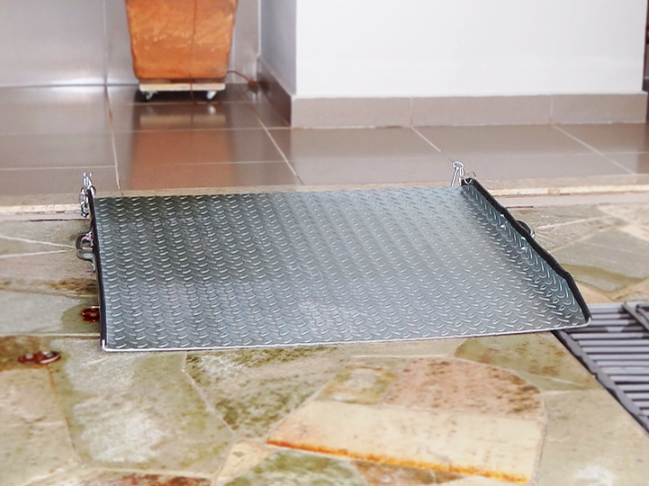 RAMPA DE AÇO GALVANIZADO 0,80 X 0,90 METROS