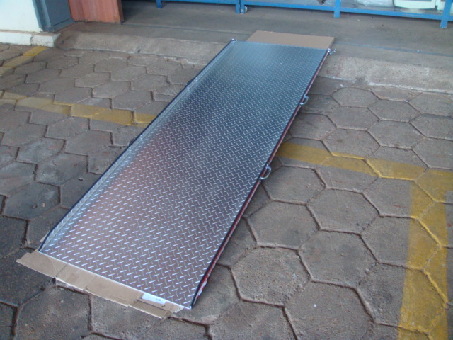 RAMPA DE AÇO GALVANIZADO 2,50 X 0,90 METROS